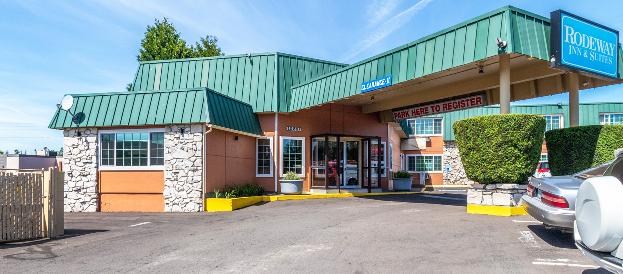 Attractive Hotel Exterior