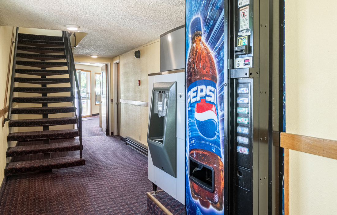 Hotel-vending-area